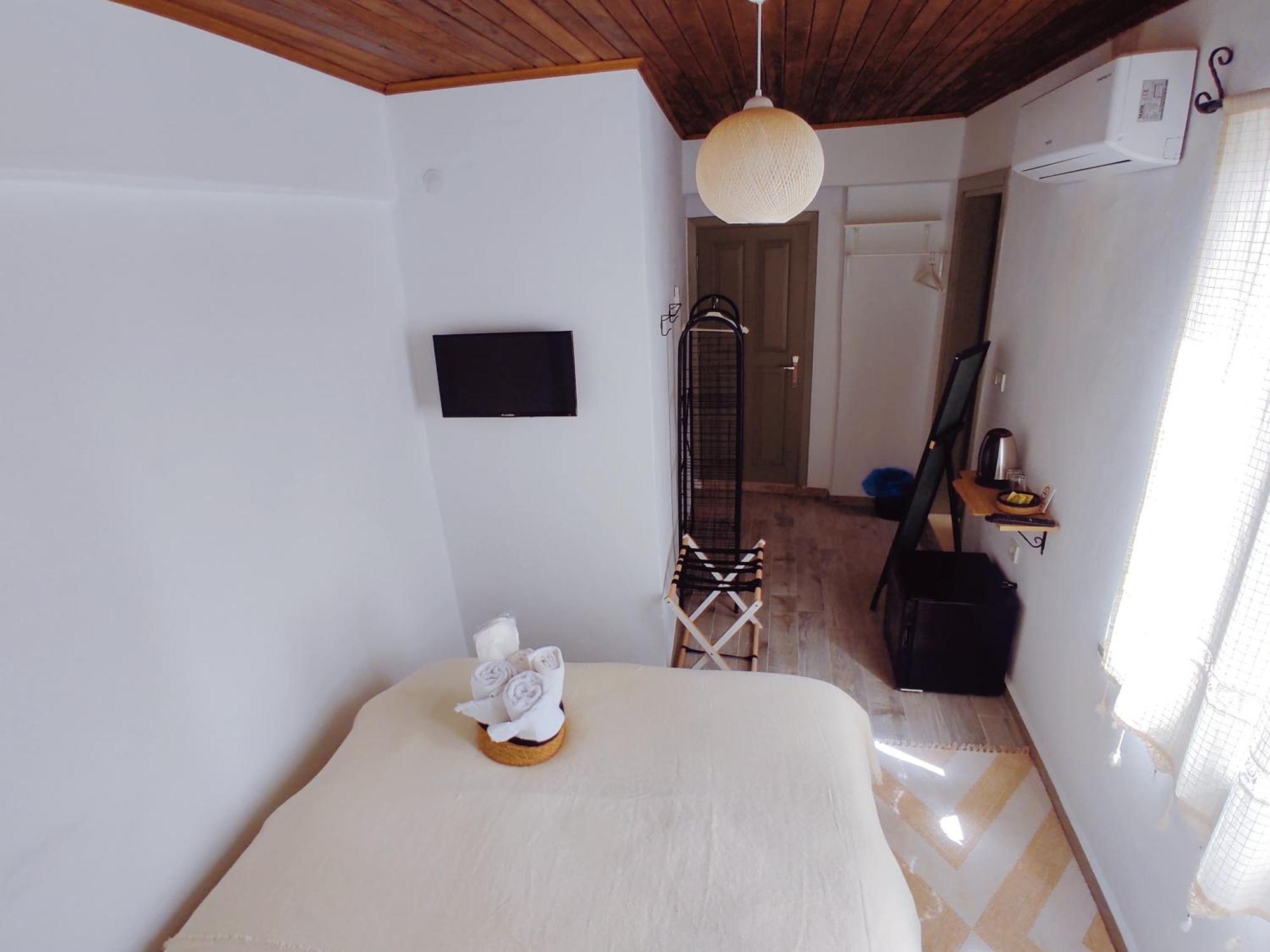 Kidoni Macaron Guesthouse Ayvalı エクステリア 写真