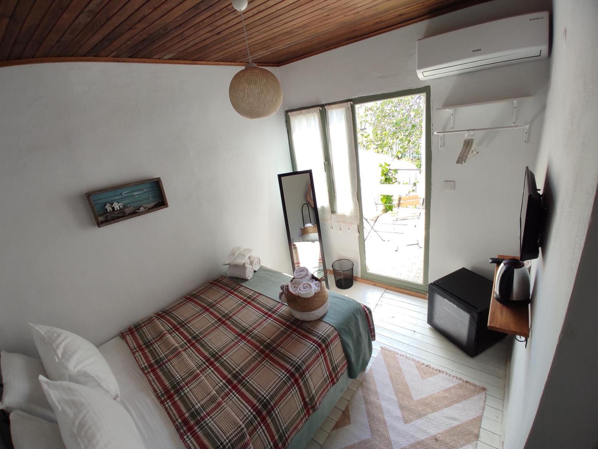 Kidoni Macaron Guesthouse Ayvalı エクステリア 写真